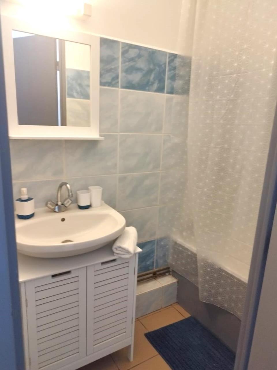 Comme Chez Soi - Studio Tout Equipe - By Sister Home Saint-Denis Dış mekan fotoğraf