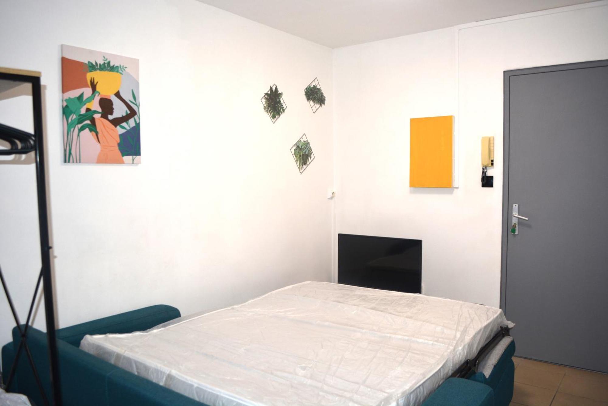Comme Chez Soi - Studio Tout Equipe - By Sister Home Saint-Denis Dış mekan fotoğraf